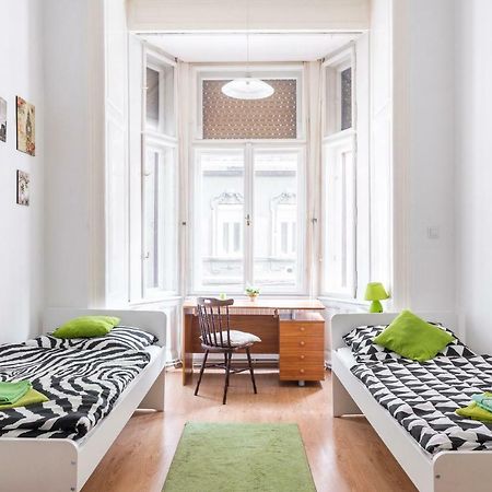 Izabella Home 2 Budapest Exterior photo